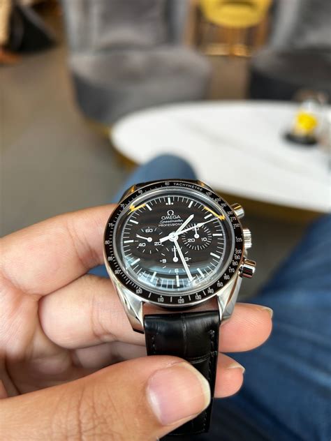 男人的玩具 手錶 簡單調較錶帶方法 omega moonwatch 示範.